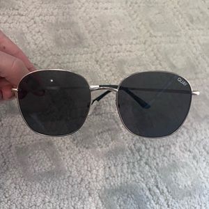 Quay sunglasses never worn